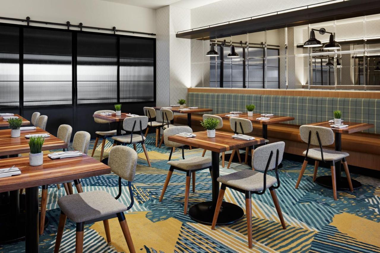 Delta Airport In-terminal Hotel