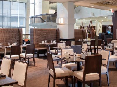 Hotel Delta Airport In-terminal Calgary